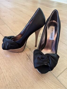 Steve Madden Black Satin Peep-Toe Pumps with Gold Platform Heel